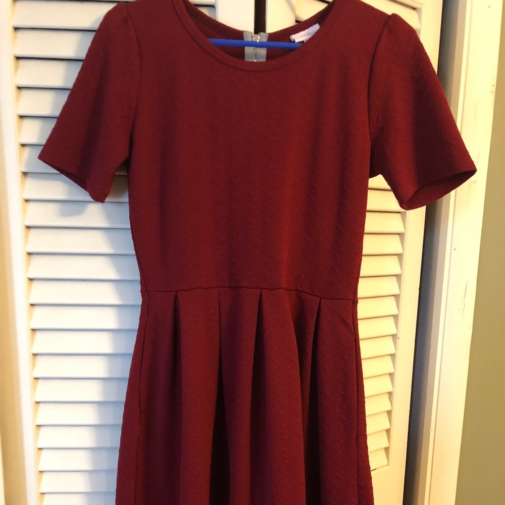 Lularoe M Amelia Burgundy